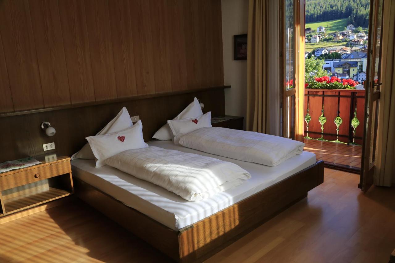 Garni Panoramik Otel Urtijëi Dış mekan fotoğraf