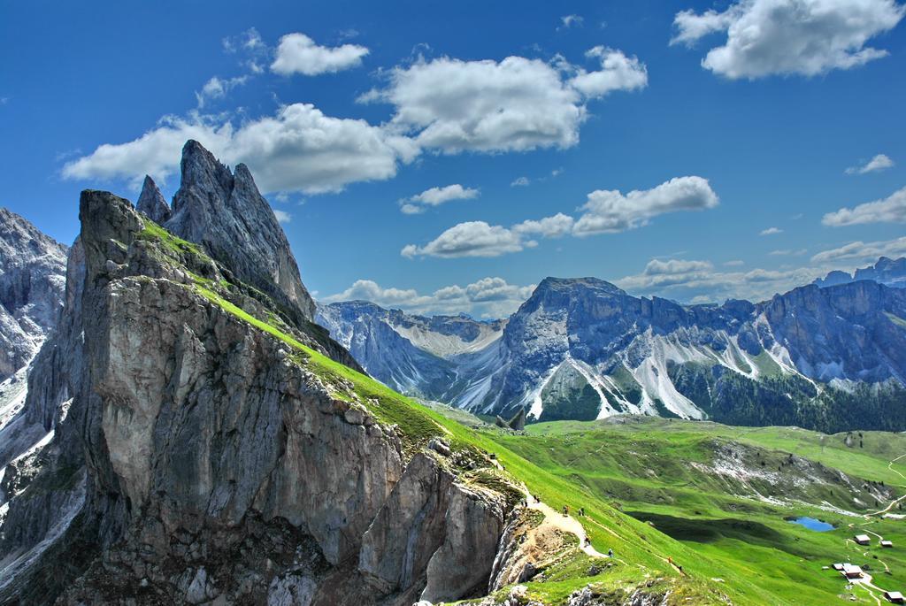 Garni Panoramik Otel Urtijëi Dış mekan fotoğraf