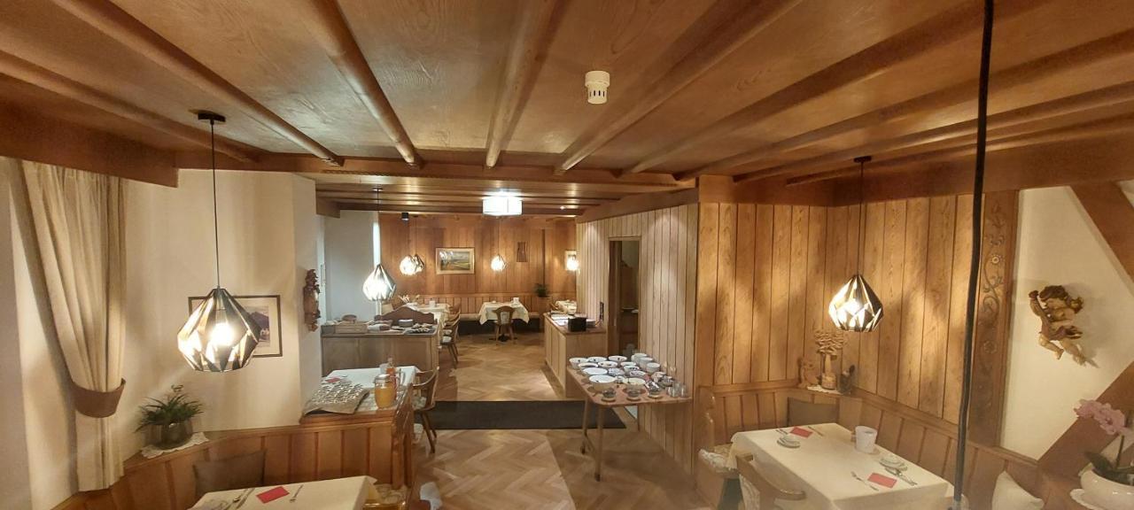 Garni Panoramik Otel Urtijëi Dış mekan fotoğraf
