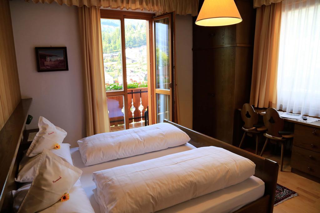 Garni Panoramik Otel Urtijëi Dış mekan fotoğraf