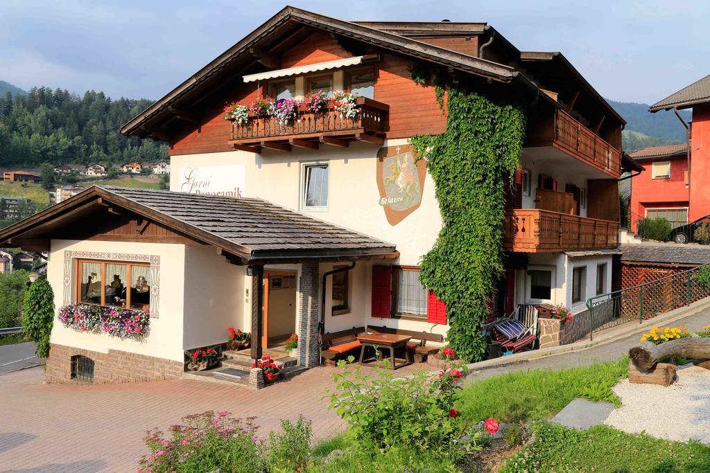 Garni Panoramik Otel Urtijëi Dış mekan fotoğraf